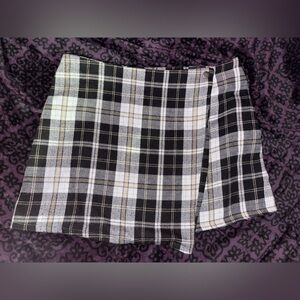 No Boundaries Black, White & Tan Plaid Mini Skirt